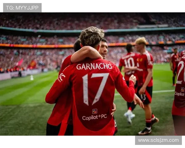 加纳乔倒钩破门解析：是否已达普斯卡什奖级神迹