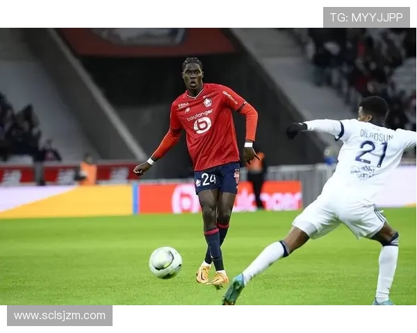 奥纳纳的中场覆盖与扫荡能力解析 奥纳纳的中场覆盖与扫荡能力解析