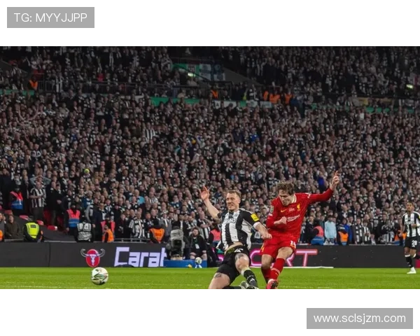 曼联防守体系漏洞频出，本赛季表现波动持续影响稳定性